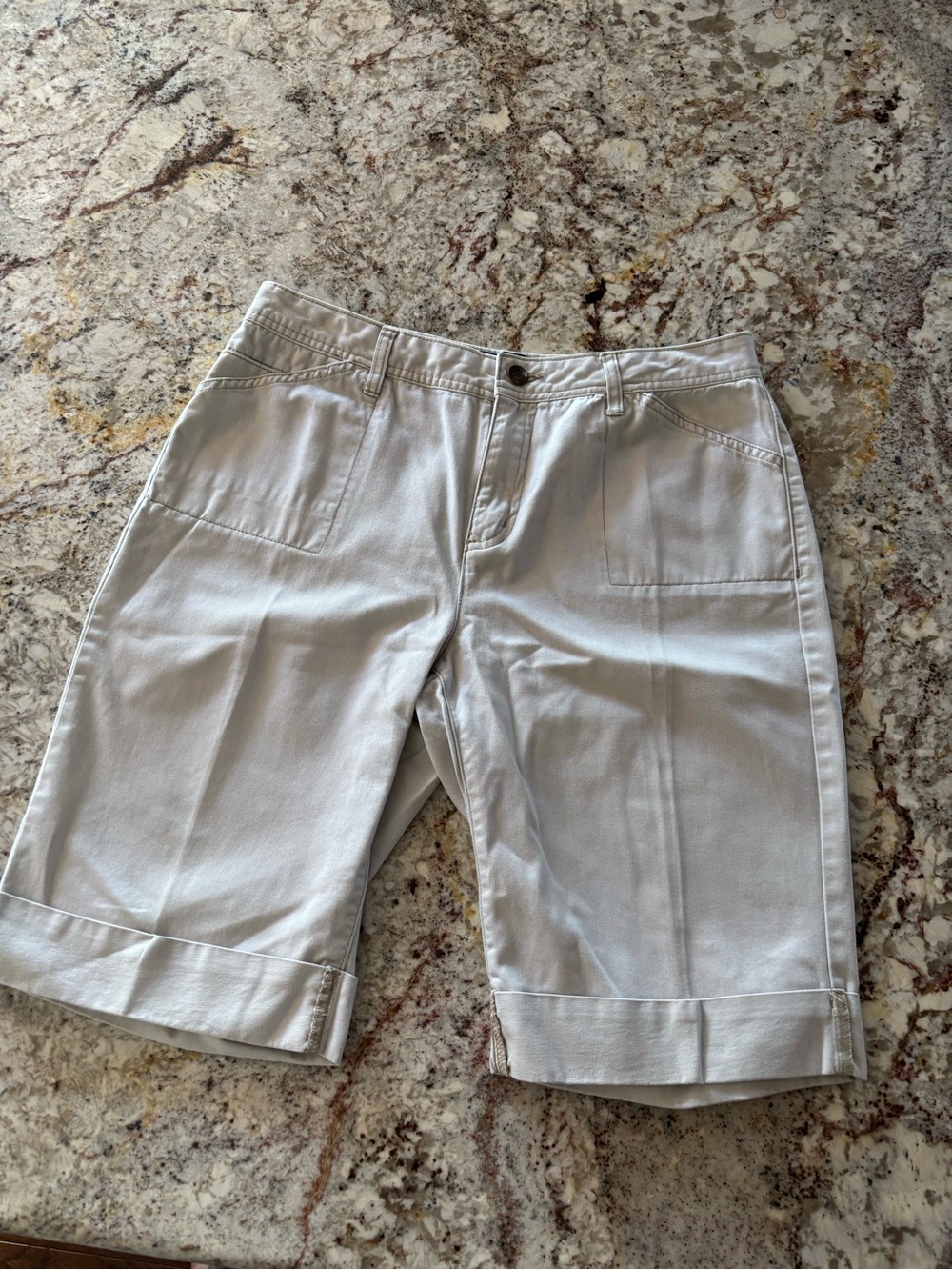 Bill Blass Petite Light Gray Cotton Shorts